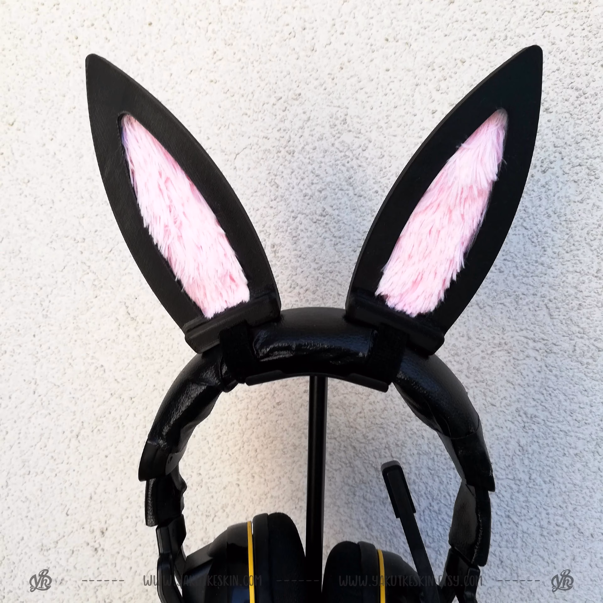 ¿Cómo se llaman los audífonos de las orejas?