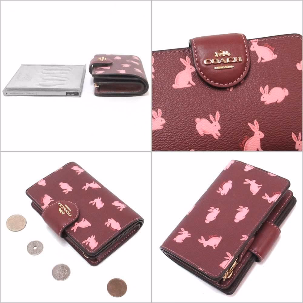 ¿Dónde no se debe poner la cartera?