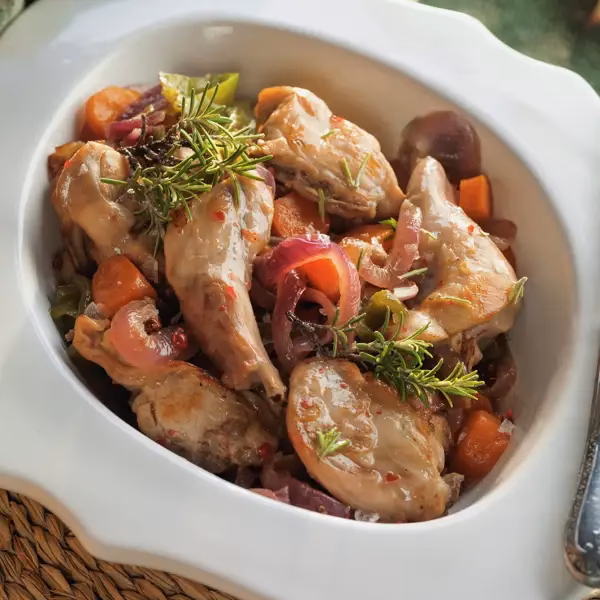 ¿Cuáles son algunos platos típicos de la comida llanera venezolana?