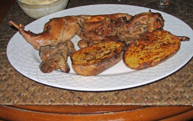 ¿Cuánto tiempo tiene que estar la carne en la parrilla?