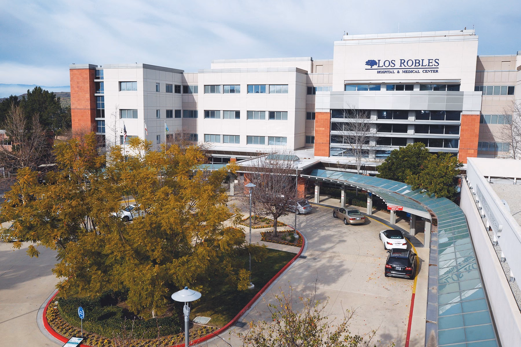 Is it cheaper to have surgery at a surgery center?