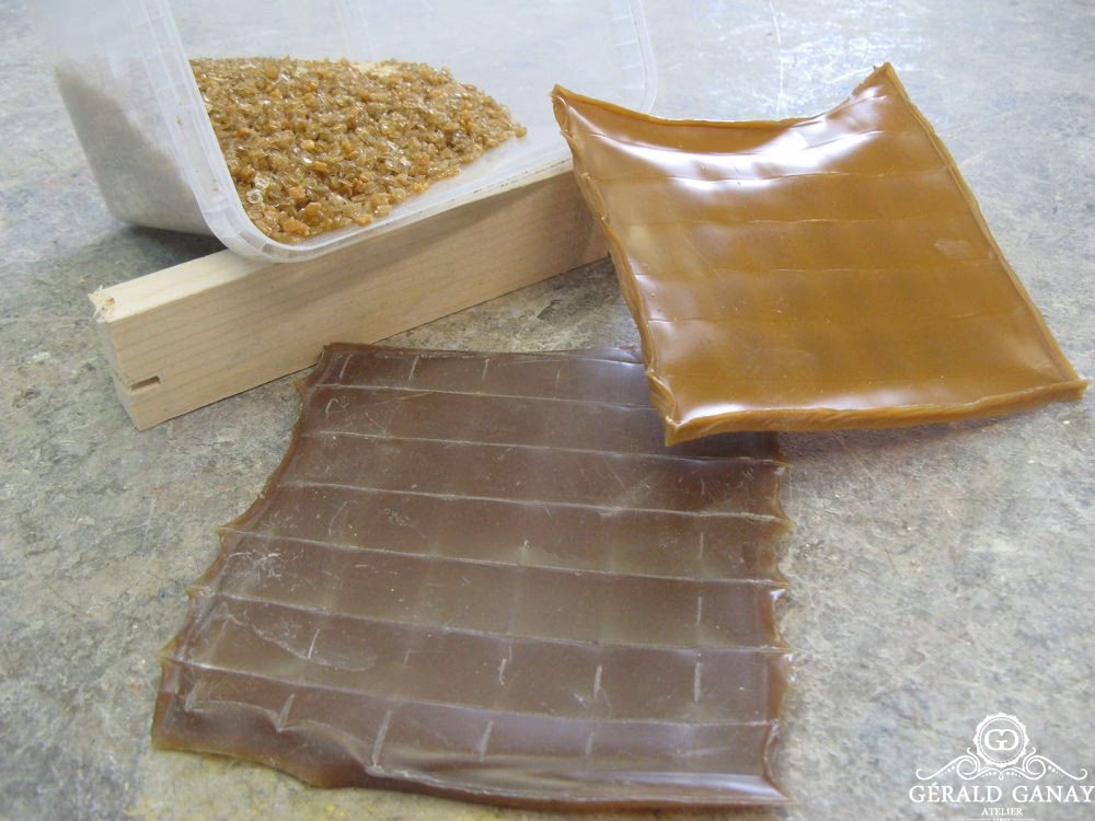 ¿Cómo hacer pegamento de piel de conejo?